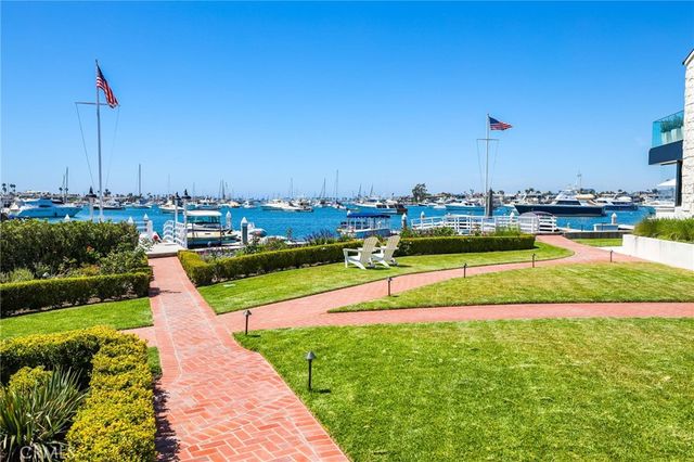 21 Bay Island, Newport Beach, CA 92661