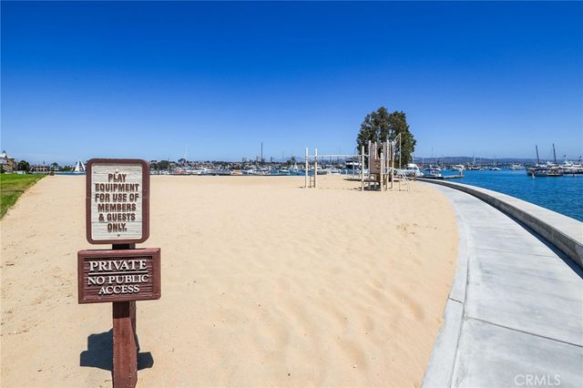 21 Bay Island, Newport Beach, CA 92661