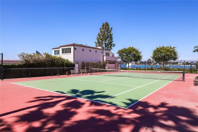 21 Bay Island, Newport Beach, CA 92661