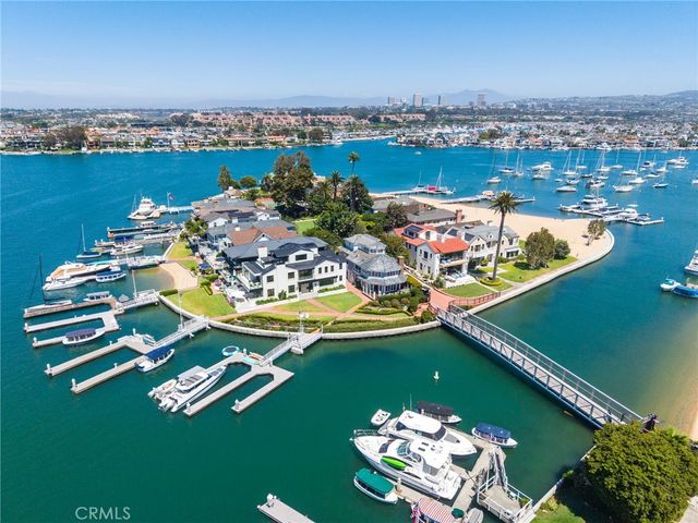 21 Bay Island, Newport Beach, CA 92661