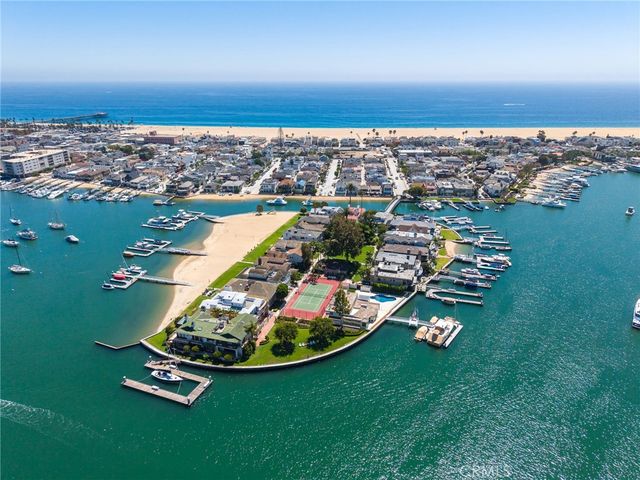 21 Bay Island, Newport Beach, CA 92661