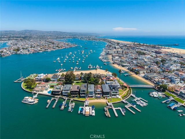 21 Bay Island, Newport Beach, CA 92661