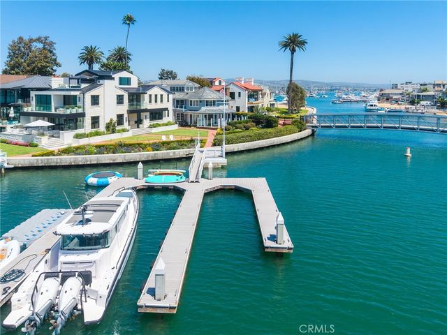 21 Bay Island, Newport Beach, CA 92661