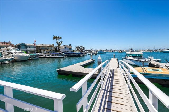21 Bay Island, Newport Beach, CA 92661