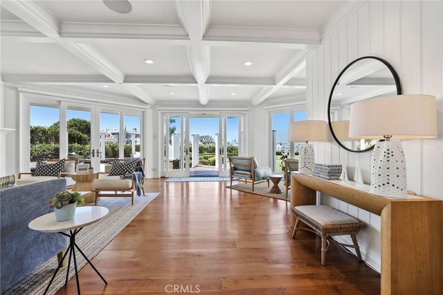 21 Bay Island, Newport Beach, CA 92661