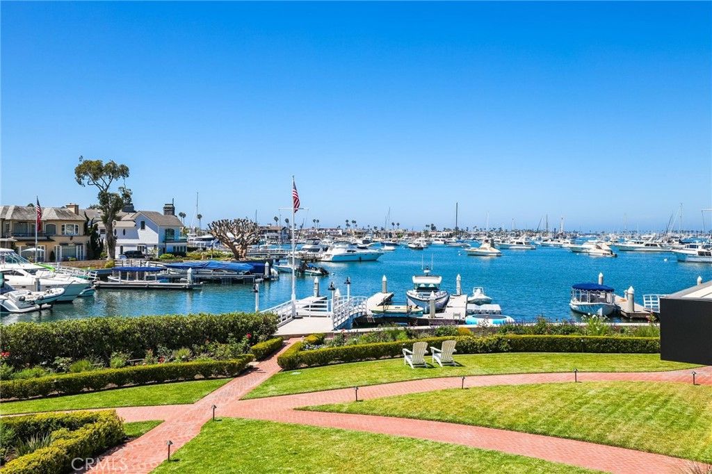21 Bay Island, Newport Beach, CA 92661