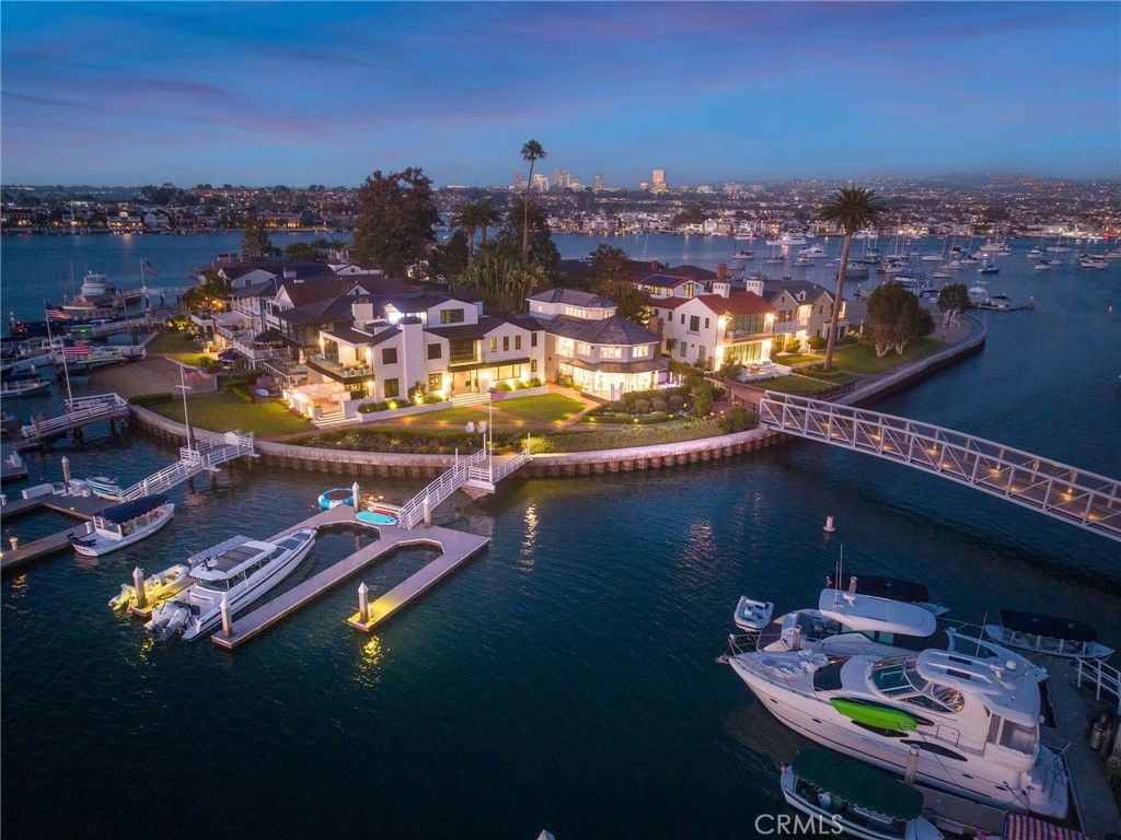 21 Bay Island, Newport Beach, CA 92661 — photo 2