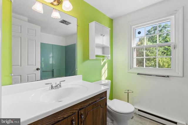 24 WETHERBURN DR, Downingtown, PA 19335
