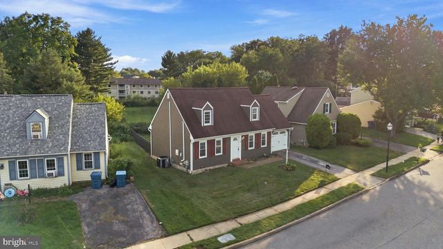 24 WETHERBURN DR, Downingtown, PA 19335