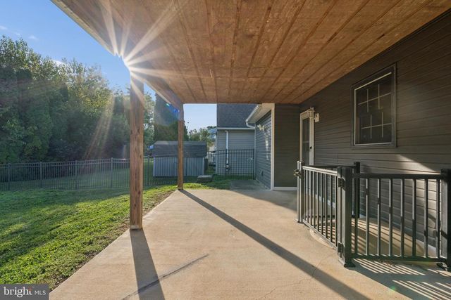 24 WETHERBURN DR, Downingtown, PA 19335