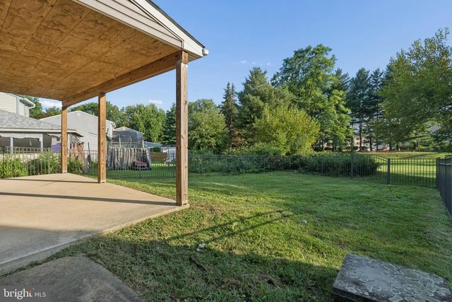 24 WETHERBURN DR, Downingtown, PA 19335