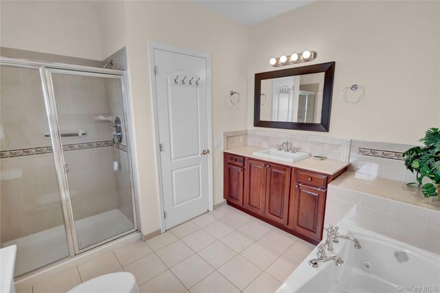 77 Constantine Way, Mount Sinai, NY 11766