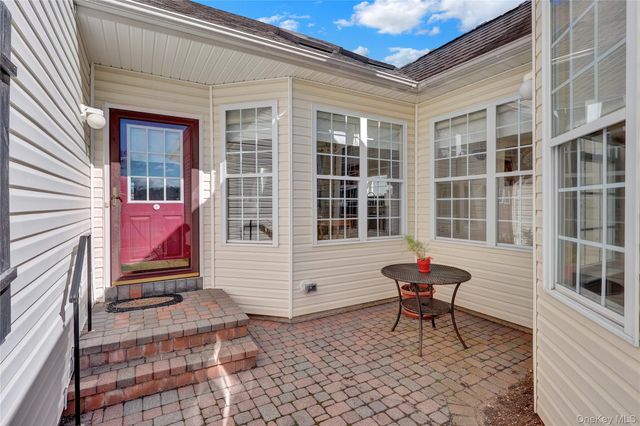 77 Constantine Way, Mount Sinai, NY 11766