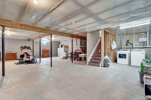 77 Constantine Way, Mount Sinai, NY 11766