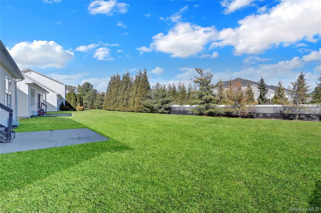 77 Constantine Way, Mount Sinai, NY 11766