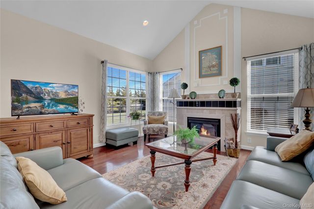 77 Constantine Way, Mount Sinai, NY 11766