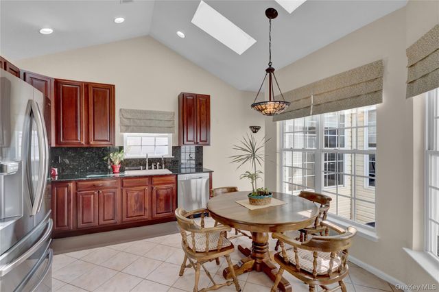 77 Constantine Way, Mount Sinai, NY 11766