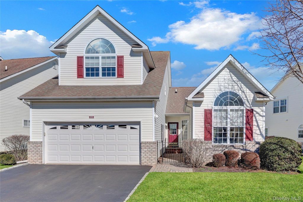 77 Constantine Way, Mount Sinai, NY 11766