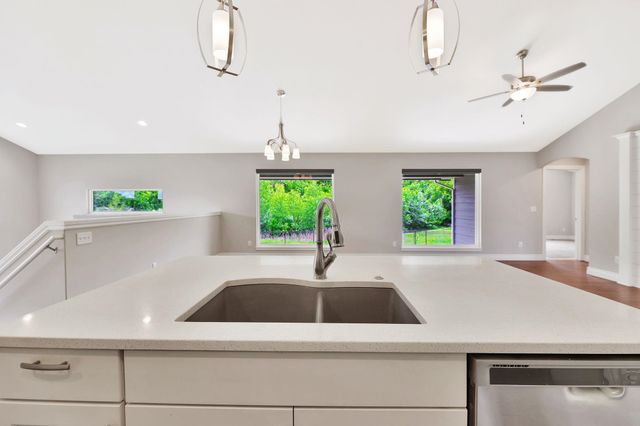 2829 E Mantane Circle, Wichita, KS 67219