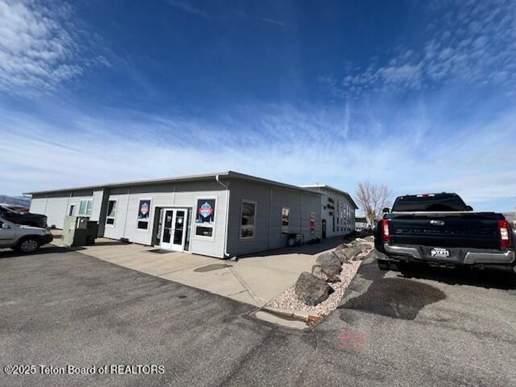 1046 S WASHINGTON Street, Afton, WY 83110 photo 7