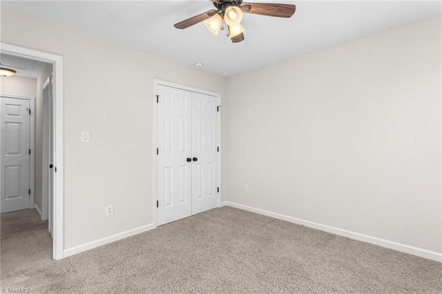 5900 Cottonwood Lane, Winston-salem, NC 27103