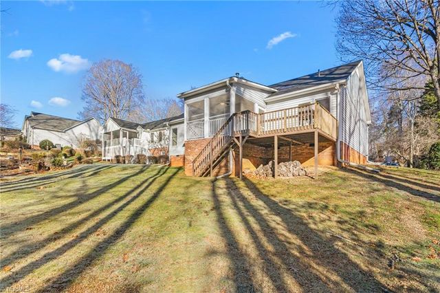 5900 Cottonwood Lane, Winston-salem, NC 27103