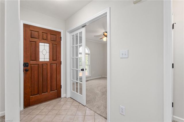 5900 Cottonwood Lane, Winston-salem, NC 27103