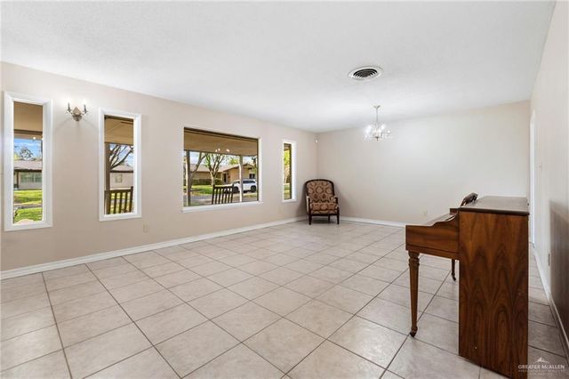 1418 Marigold Avenue, Mcallen, TX 78501