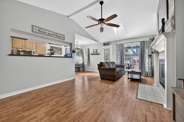 1057 Emerald Lane, Fort Walton Beach, FL 32547