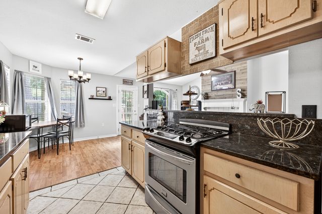 1057 Emerald Lane, Fort Walton Beach, FL 32547