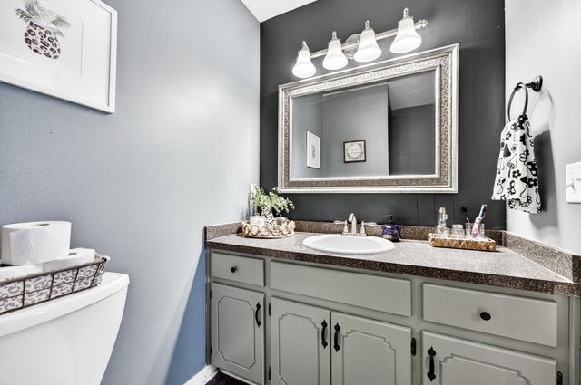 1057 Emerald Lane, Fort Walton Beach, FL 32547