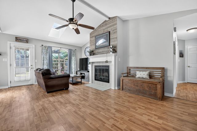 1057 Emerald Lane, Fort Walton Beach, FL 32547