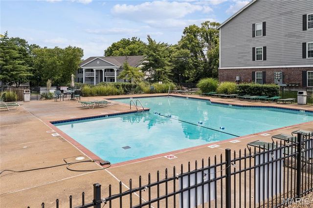 12818 Portulaca Drive E, Unincorporated, MO 63146