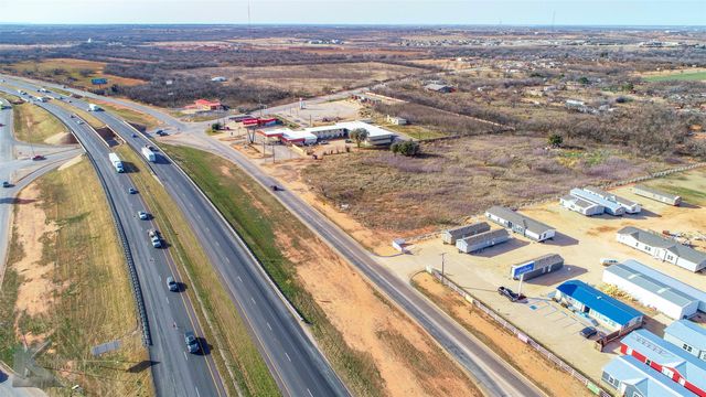 2182 W Overland Trail, Abilene, TX 79603