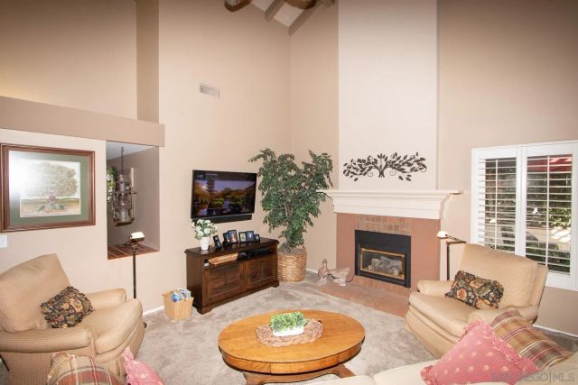 12911 Caminto Dosamantes, San Diego, CA 92128