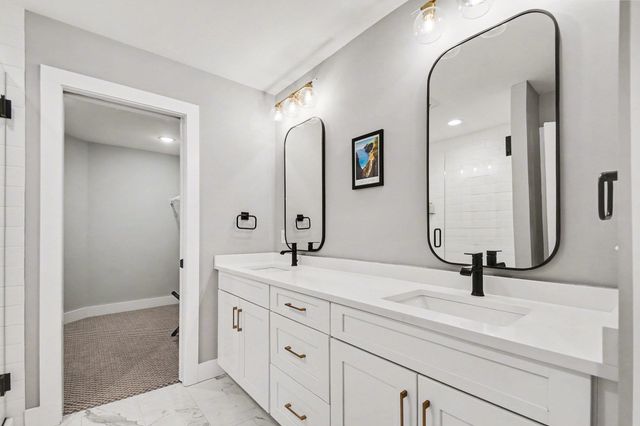 1253 Echoes Circle, South Bend, IN 46617