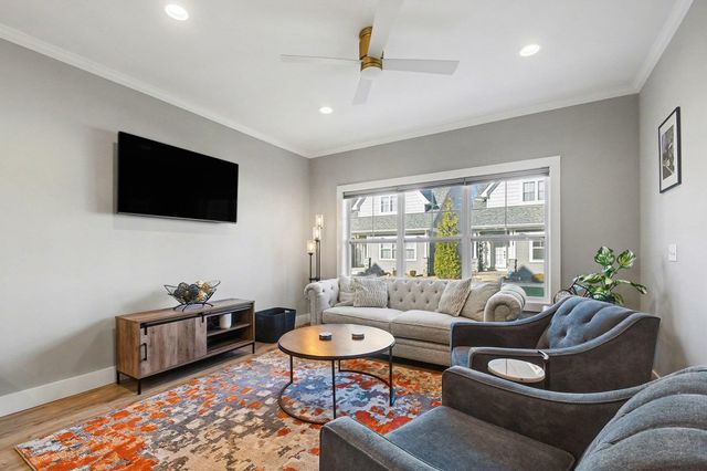 1253 Echoes Circle, South Bend, IN 46617