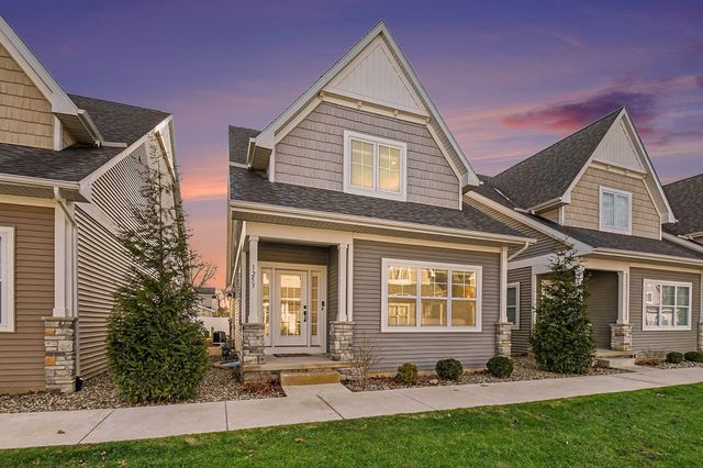 1253 Echoes Circle, South Bend, IN 46617