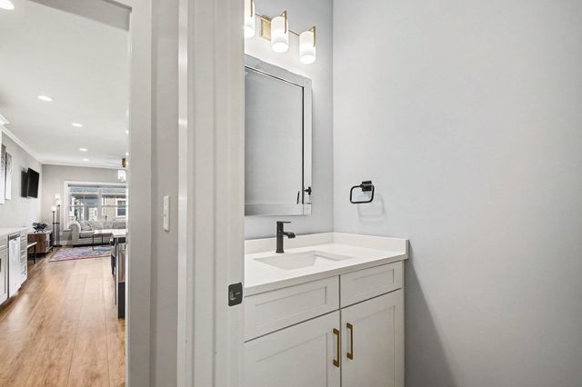 1253 Echoes Circle, South Bend, IN 46617