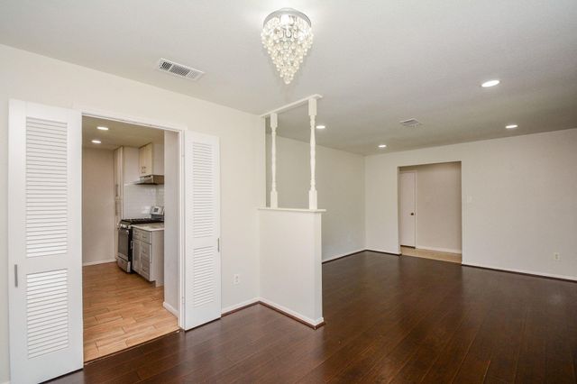 6002 Verdome Lane, Houston, TX 77092
