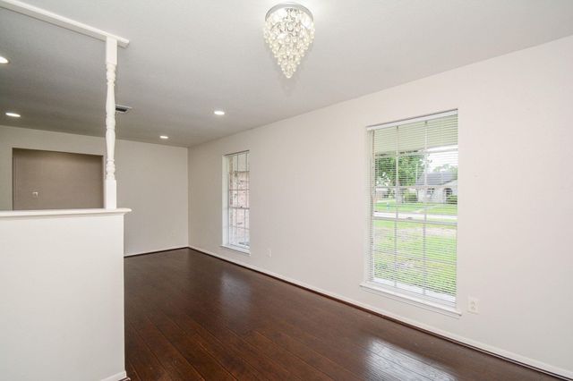 6002 Verdome Lane, Houston, TX 77092