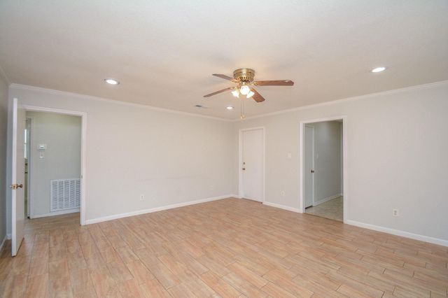 6002 Verdome Lane, Houston, TX 77092