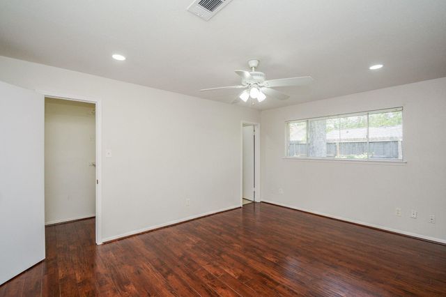 6002 Verdome Lane, Houston, TX 77092