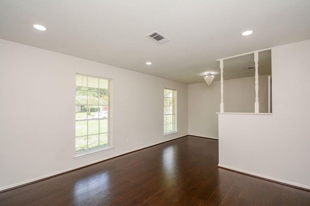 6002 Verdome Lane, Houston, TX 77092