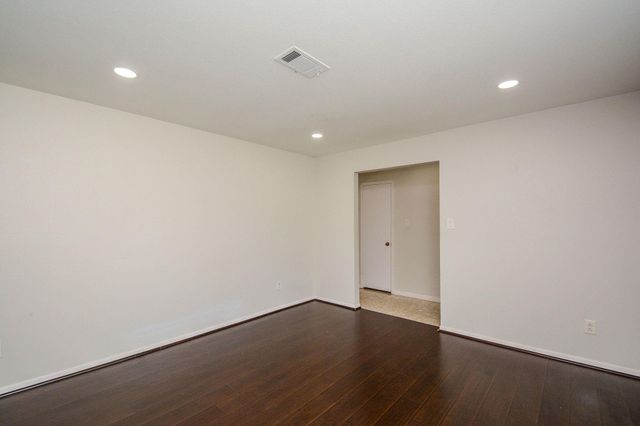 6002 Verdome Lane, Houston, TX 77092