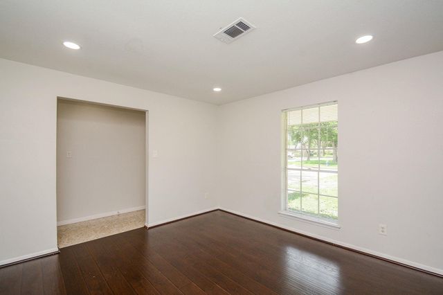 6002 Verdome Lane, Houston, TX 77092