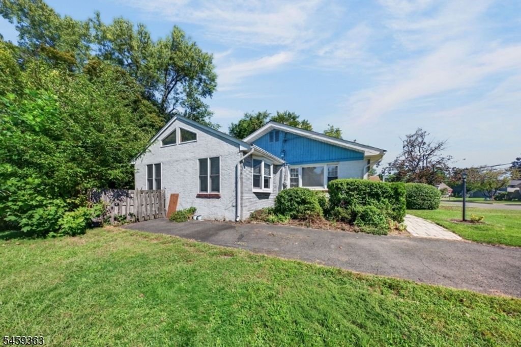 5 Lydecker Pl, Middlesex Boro, NJ 08846 — photo 2