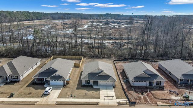 15439 Springbrook Trace, Athens, AL 35611