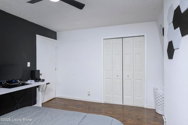 7331 Sideoats Dr, Crestwood, KY 40014