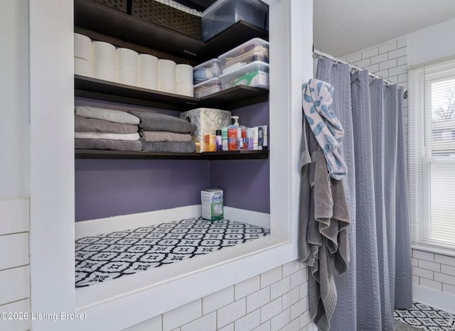 7331 Sideoats Dr, Crestwood, KY 40014